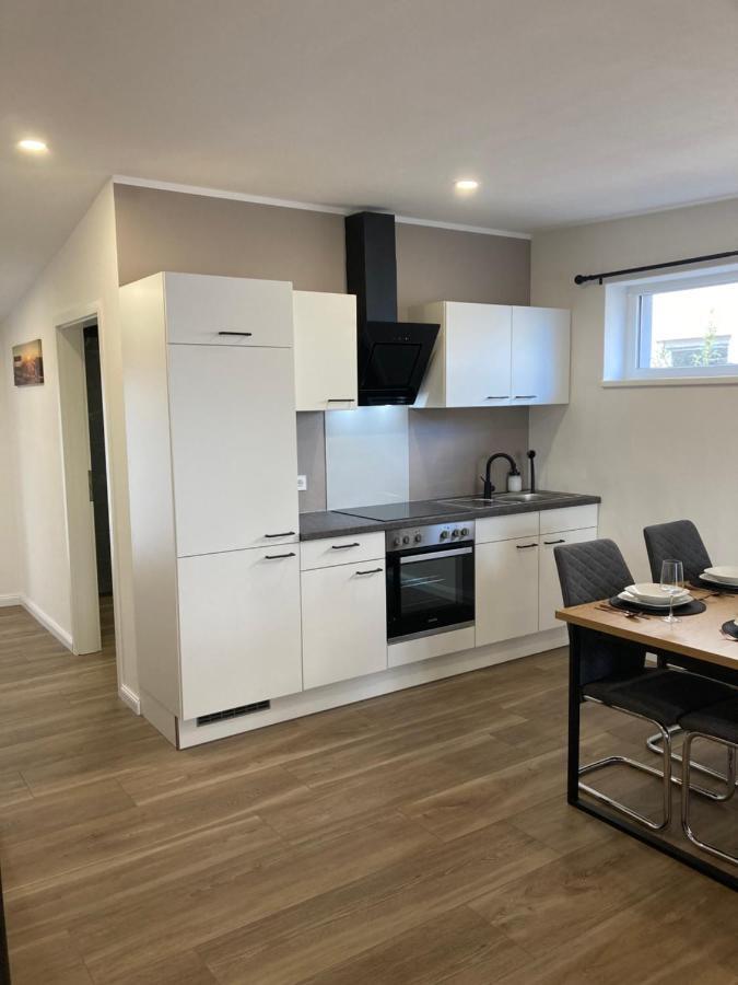 Moderne Ferienwohnung Mit Balkon Herxheim Exterior foto
